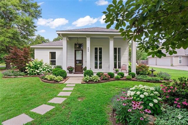 600 Colbert Street Mandeville, LA 70448 - Photo 2 of 43
