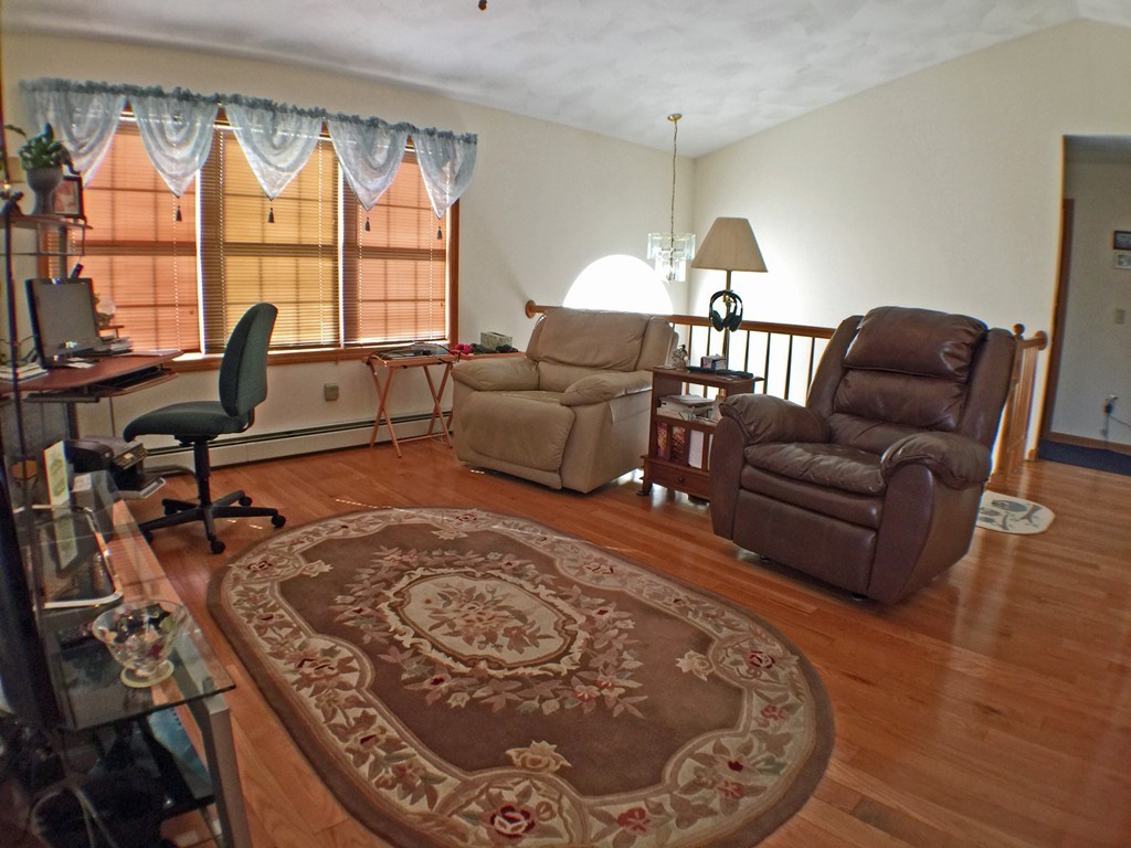 236 McMahon Street Fall River, MA 02721 - Photo 5 of 18 Gallery Image 5
