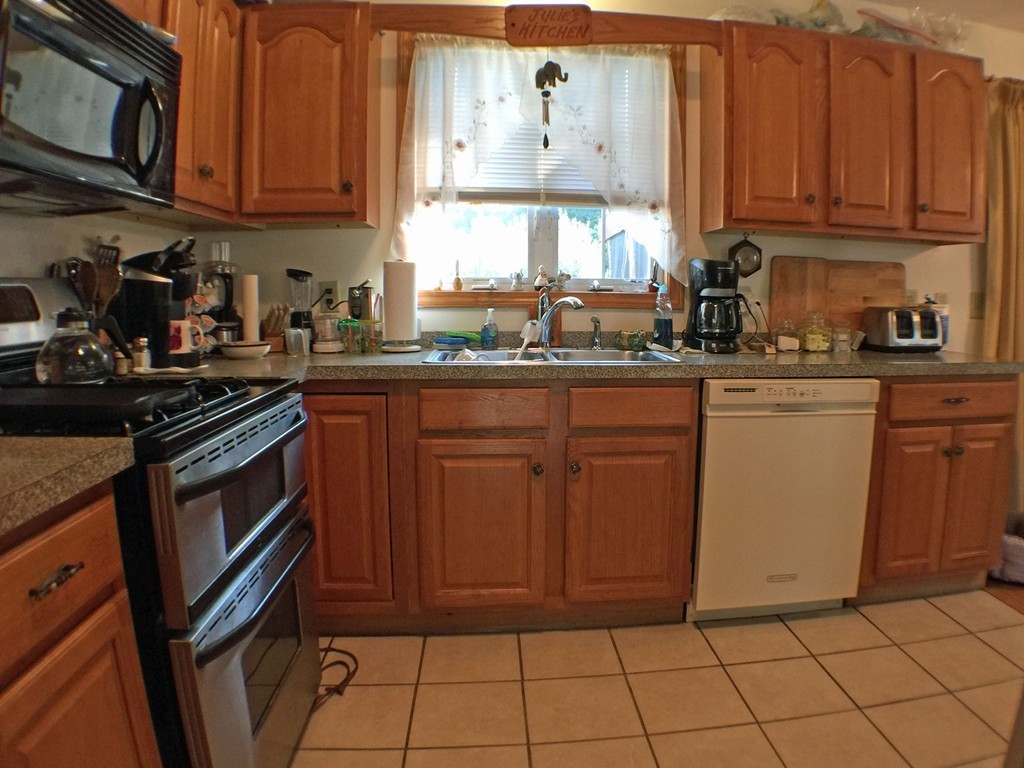 236 McMahon Street Fall River, MA 02721 - Photo 8 of 18 Gallery Image 8