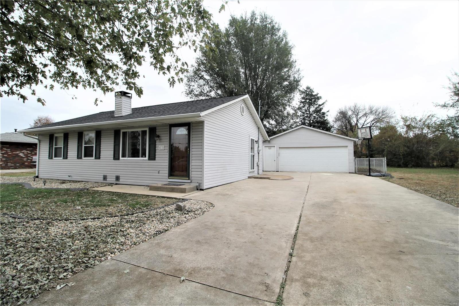 5132 Old Alton Road Granite City, IL 62040 - Photo 1 of 22 Gallery Image 1