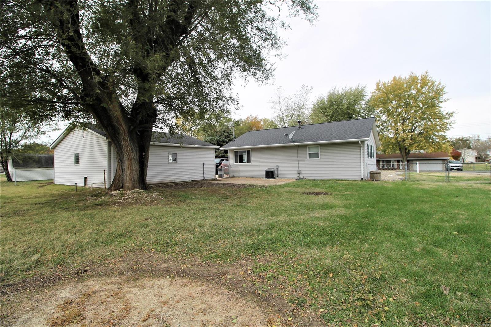 5132 Old Alton Road Granite City, IL 62040 - Photo 21 of 22 Gallery Image 21
