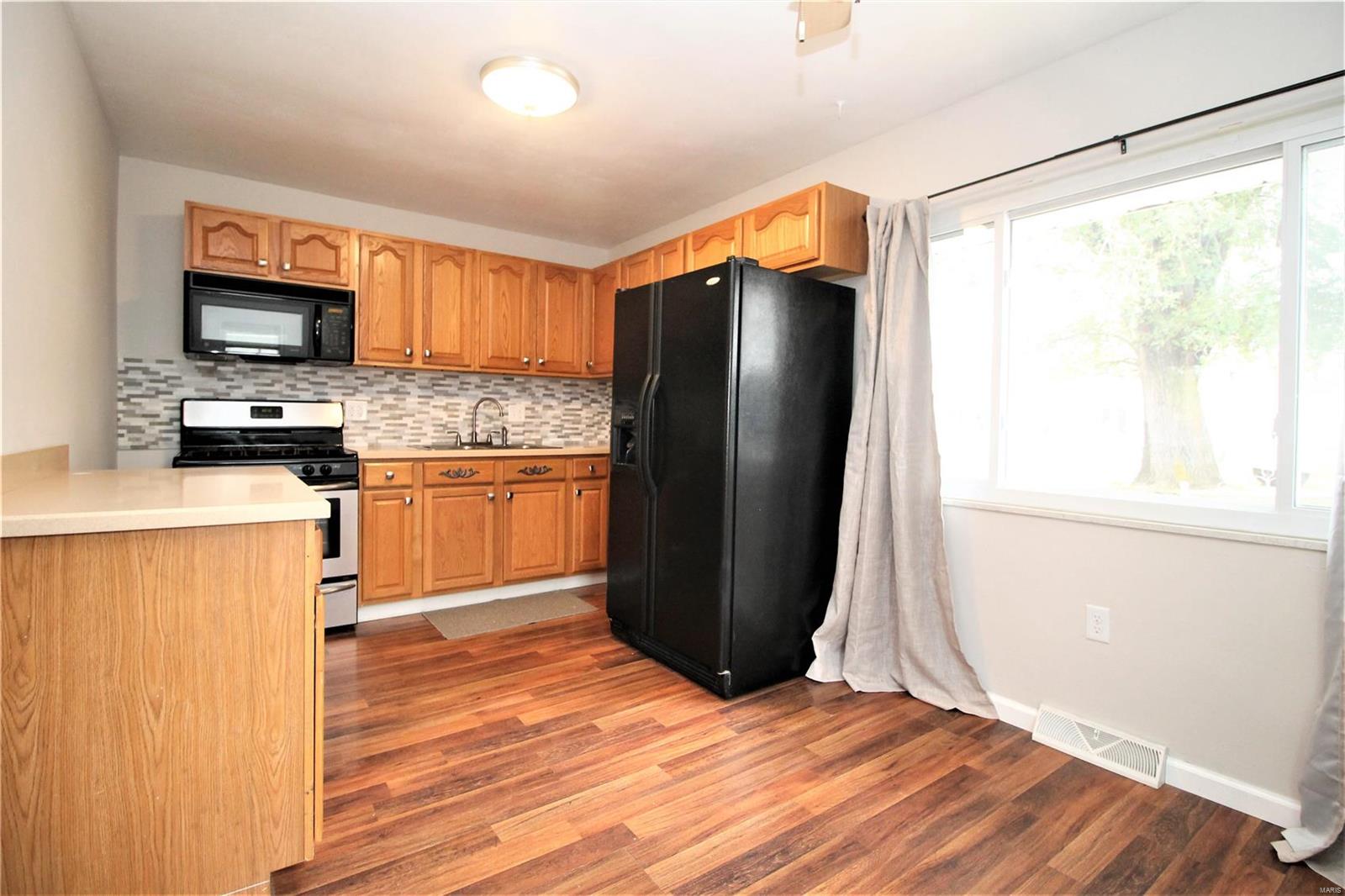 5132 Old Alton Road Granite City, IL 62040 - Photo 5 of 22 Gallery Image 5