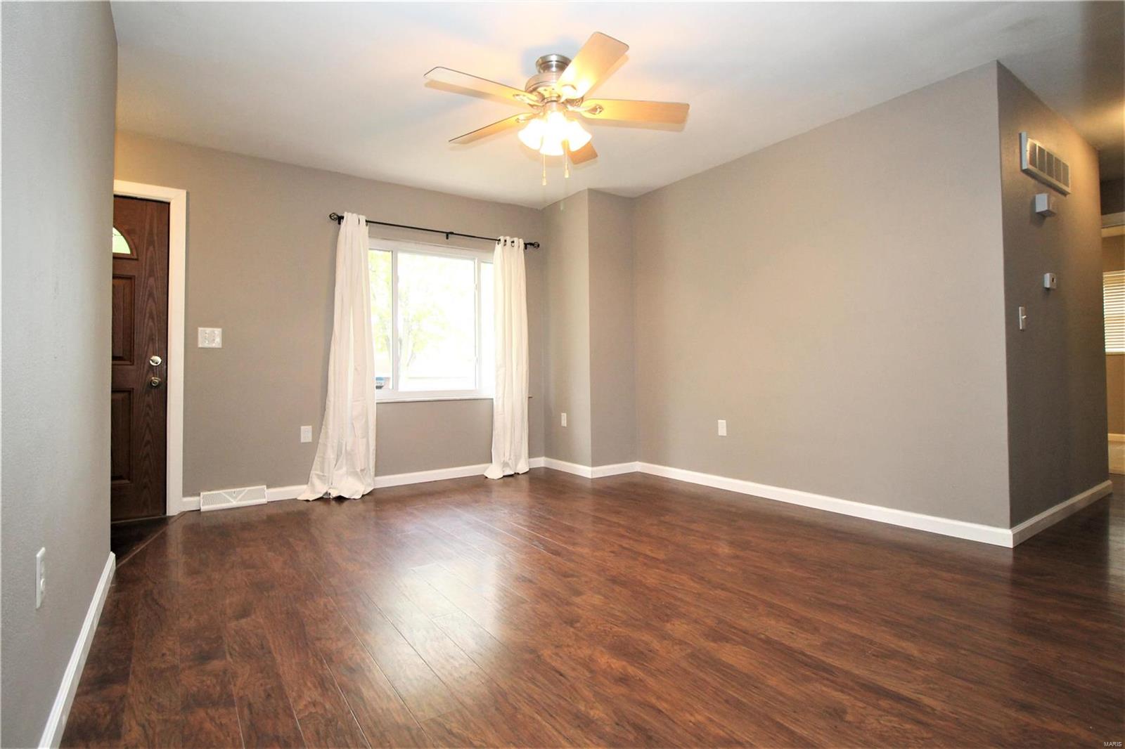 5132 Old Alton Road Granite City, IL 62040 - Photo 6 of 22 Gallery Image 6