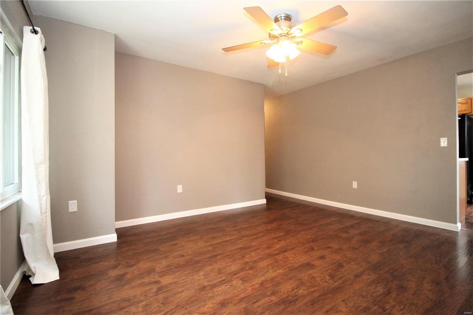 5132 Old Alton Road Granite City, IL 62040 - Photo 8 of 22 Gallery Image 8