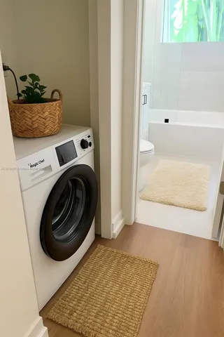 a view of utility room