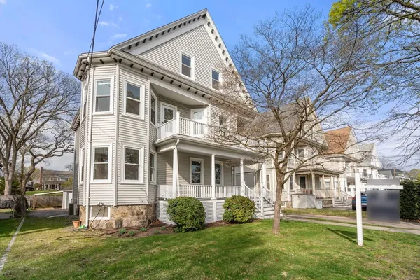 $659,000 | 2065 Commonwealth Avenue, Unit 2065, Newton, MA 02466