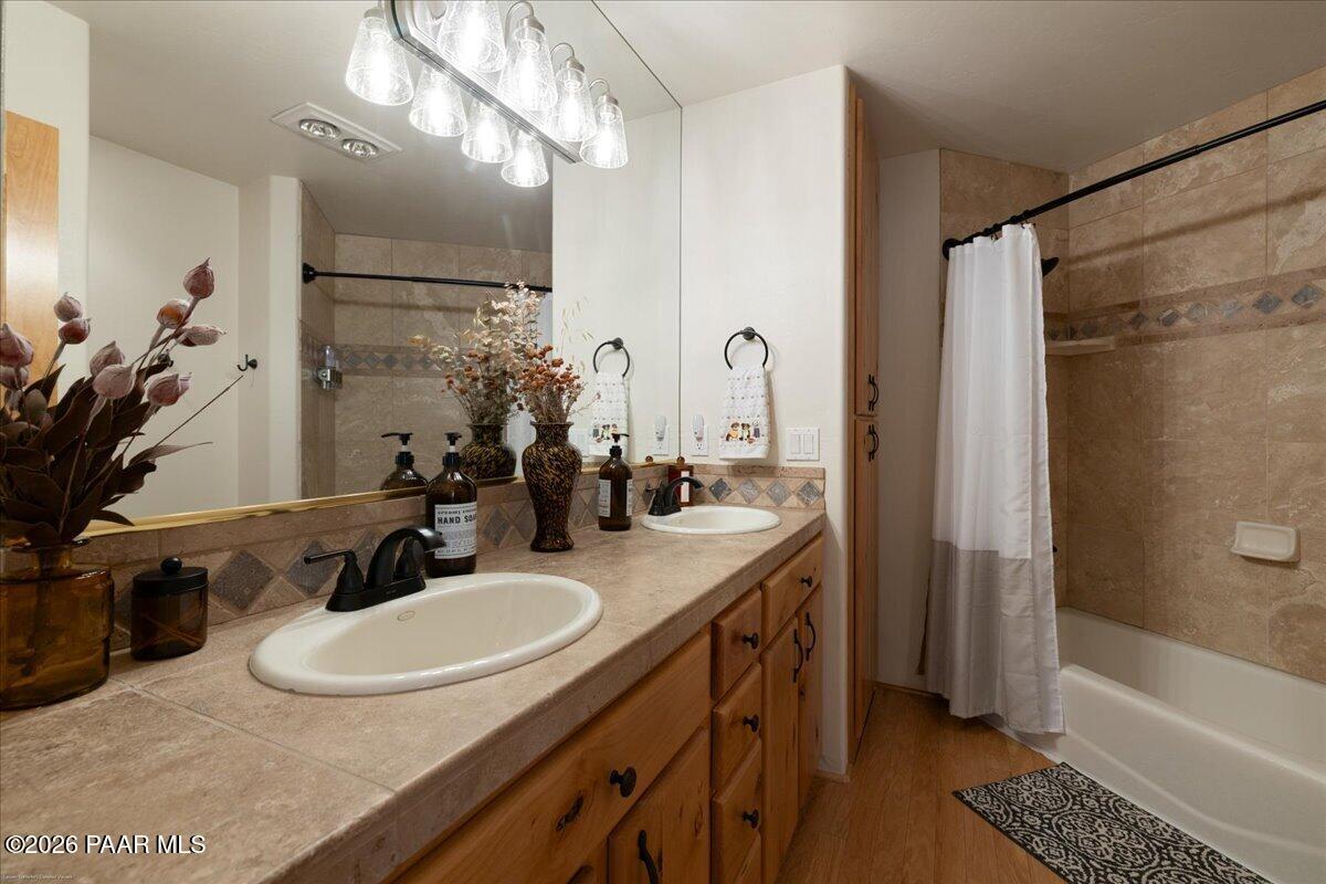 1500 Conifer Ridge Lane Prescott, AZ 86303 - Photo 30 of 58 Bathroom 2 - 1500 Conifer Ridge Ln
