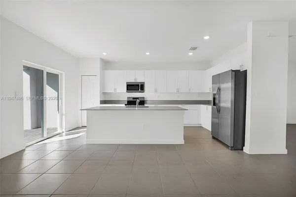 $3,800 | 27210 Southwest 159th Path, Homestead, FL 33031