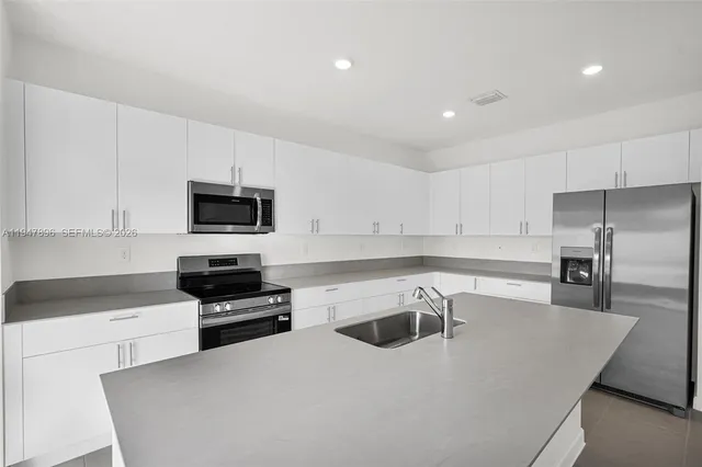 $3,800 | 27210 Southwest 159th Path, Homestead, FL 33031