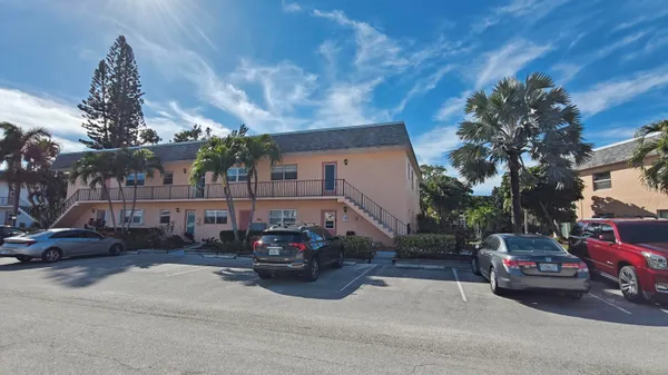 $168,000 | 2950 Southeast Ocean Boulevard, Unit 376, Stuart, FL 34996