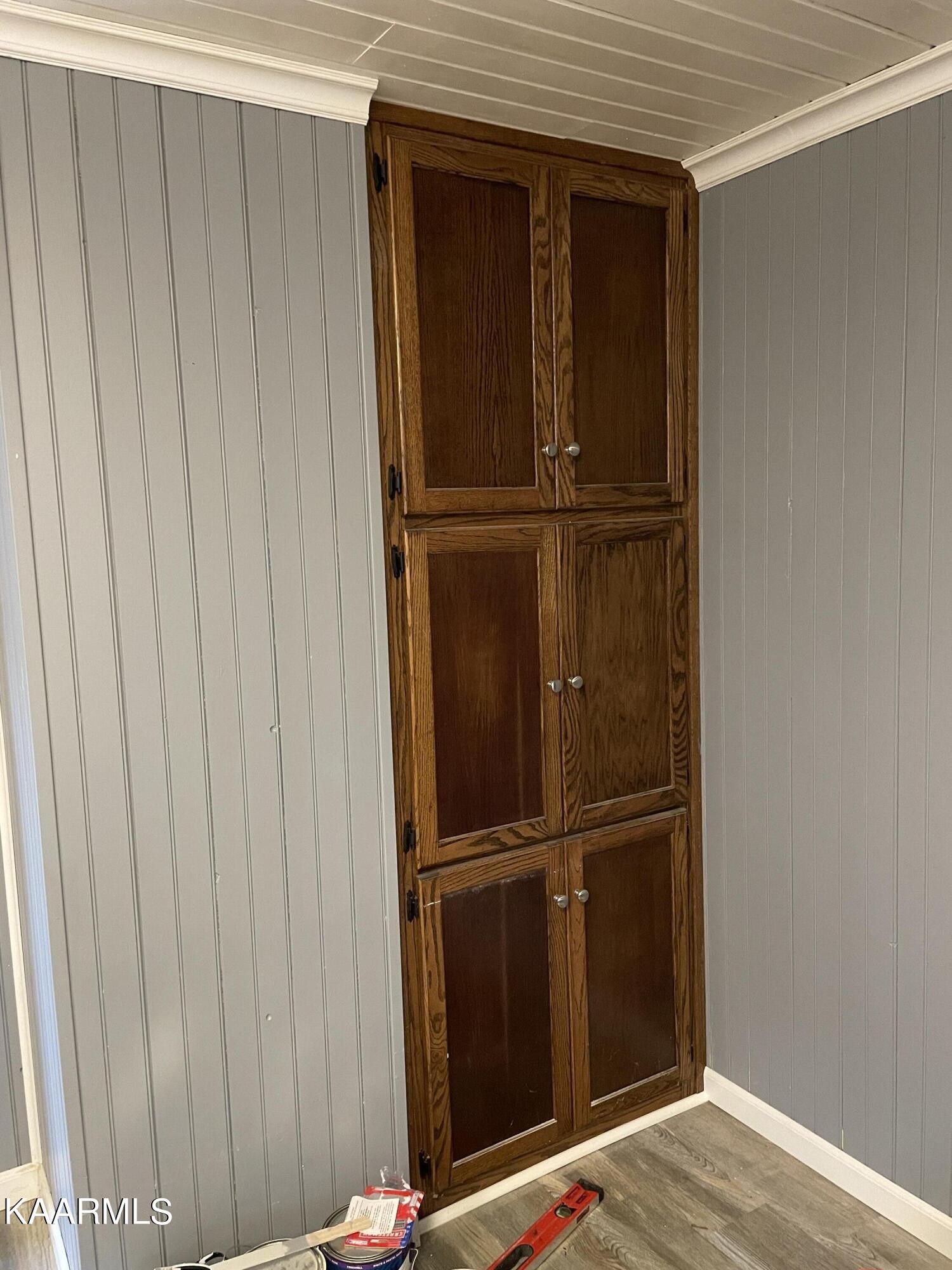 722 Yellow Cliff Road Jamestown, TN 38556 - Photo 6 of 13 a view of walk in closet