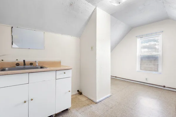$640,000 | 23-25 Salem Street, Nashua, NH 03064