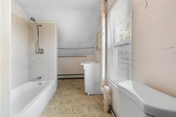 $640,000 | 23-25 Salem Street, Nashua, NH 03064