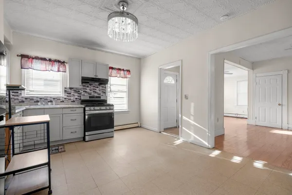 $640,000 | 23-25 Salem Street, Nashua, NH 03064