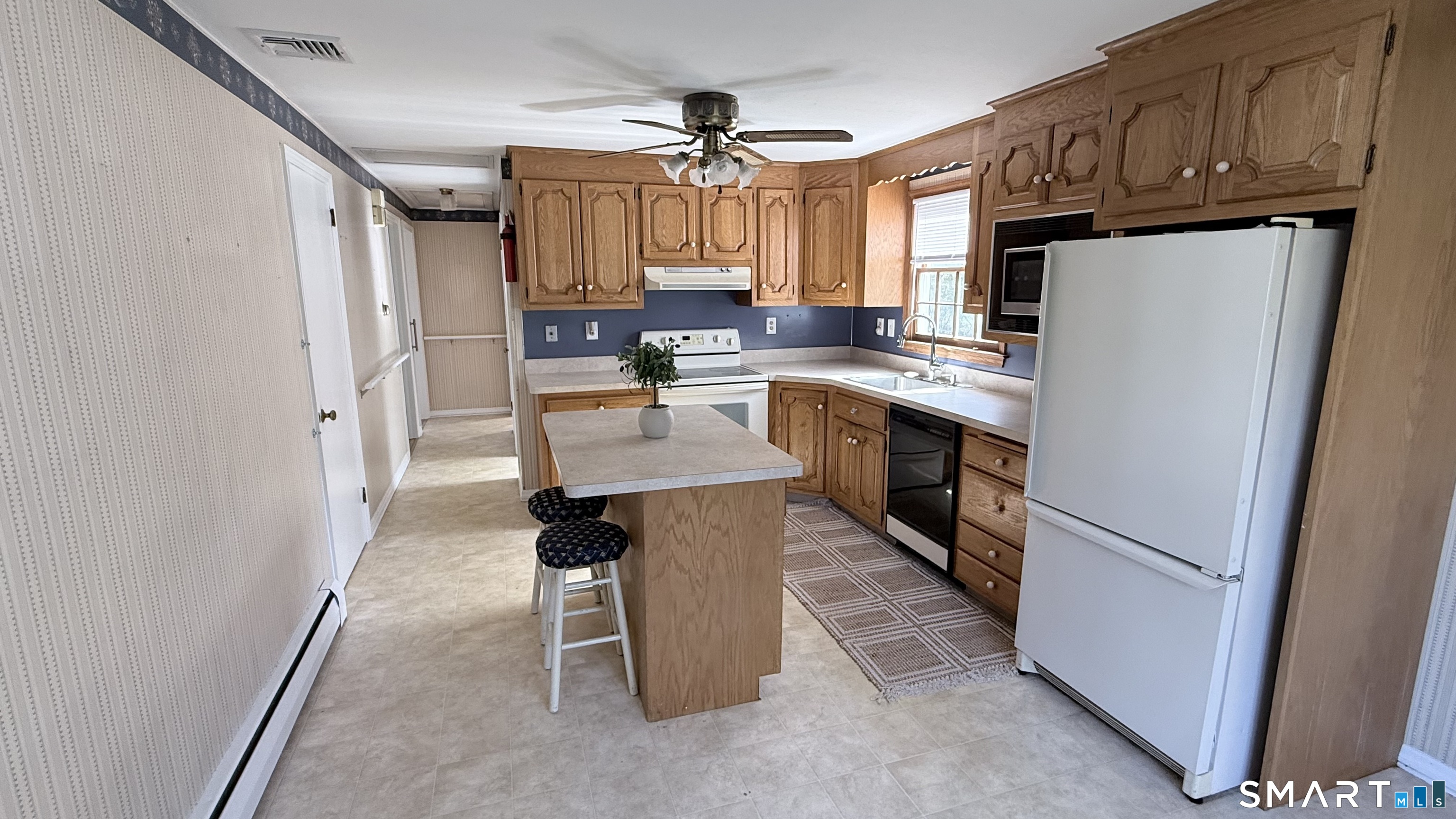 483 Toll Gate Road Berlin, CT 06037 - Photo 4 of 26