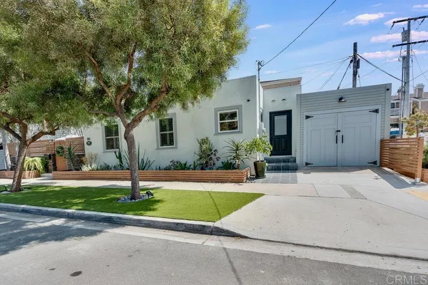 a house view with a outdoor space