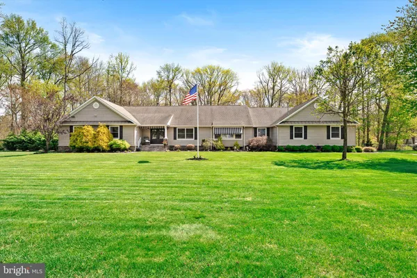 $1,100,000 | 83 Oak Glen Road, Howell, NJ 07731