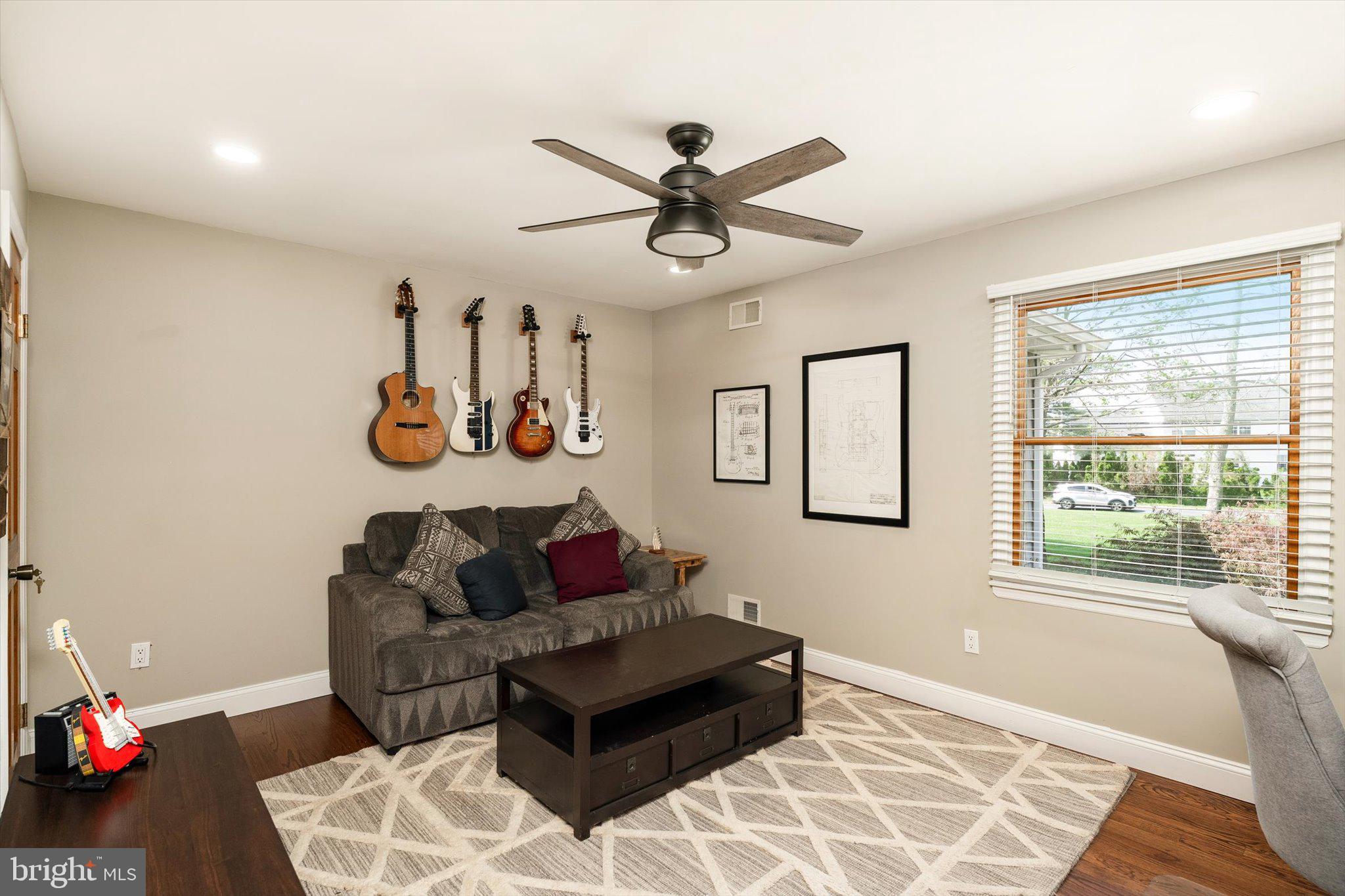 83 Oak Glen Road Howell, NJ 07731 - Photo 20 of 67