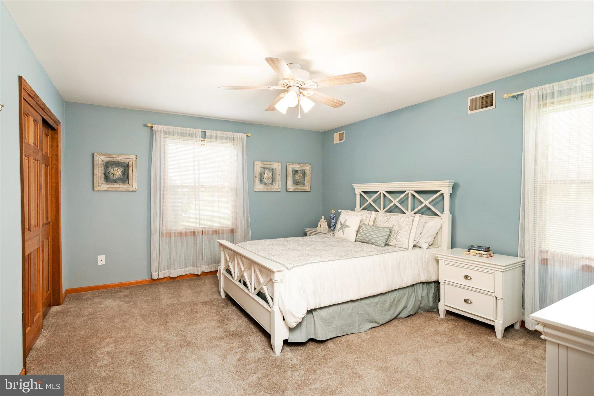 83 Oak Glen Road Howell, NJ 07731 - Photo 23 of 67