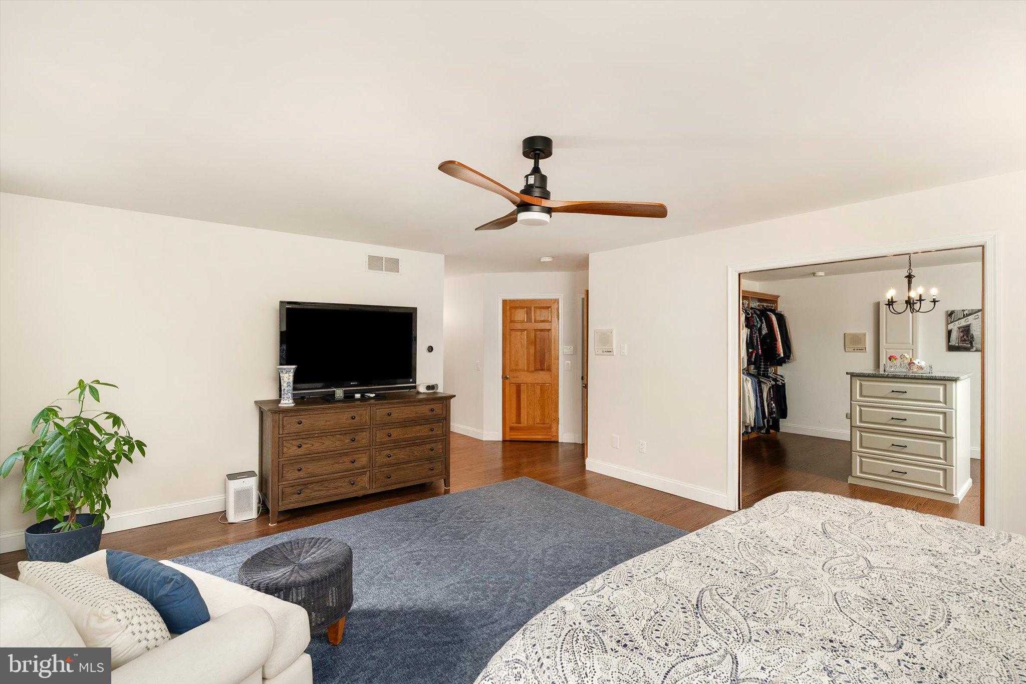 83 Oak Glen Road Howell, NJ 07731 - Photo 26 of 67