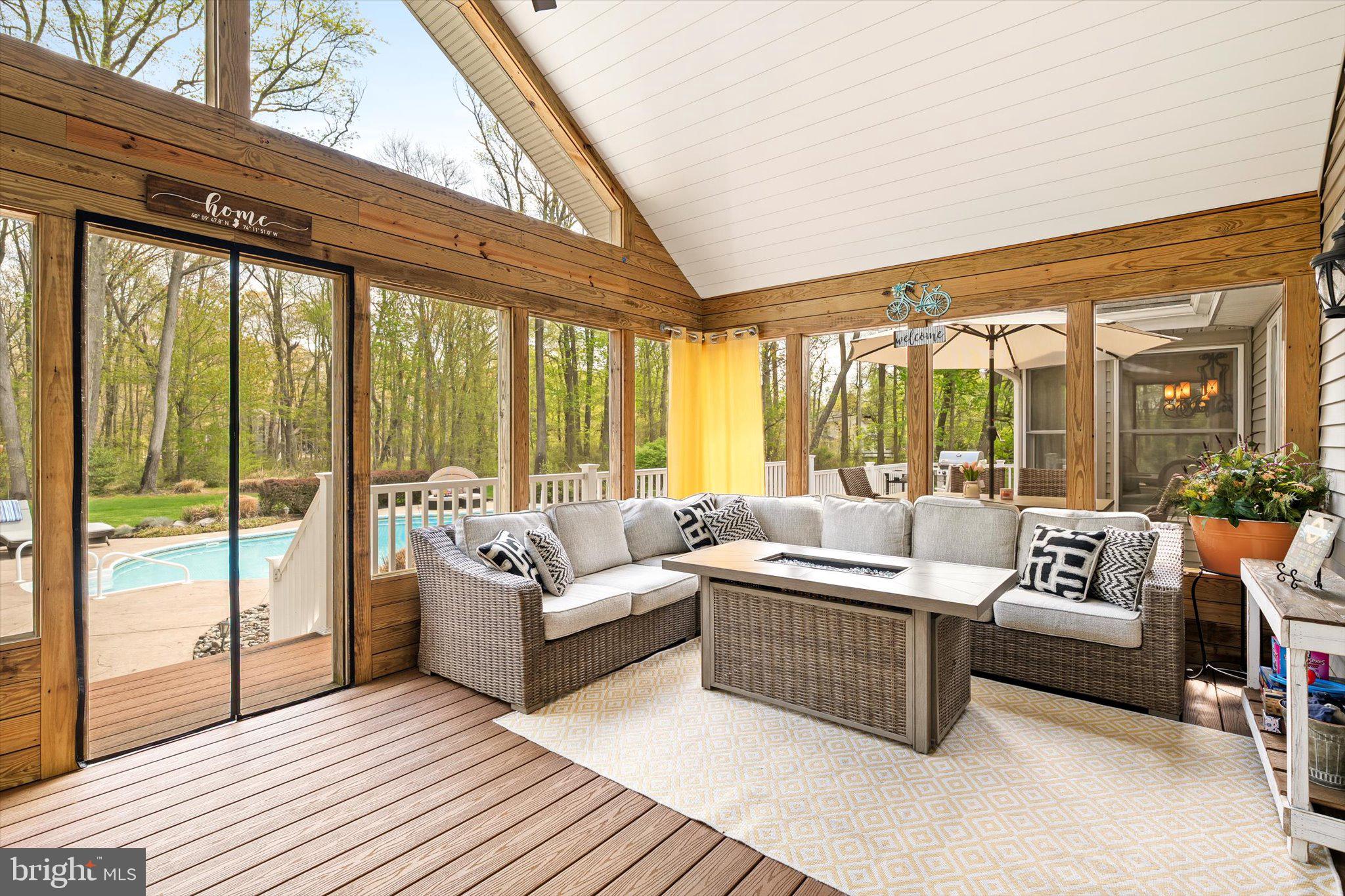 83 Oak Glen Road Howell, NJ 07731 - Photo 35 of 67
