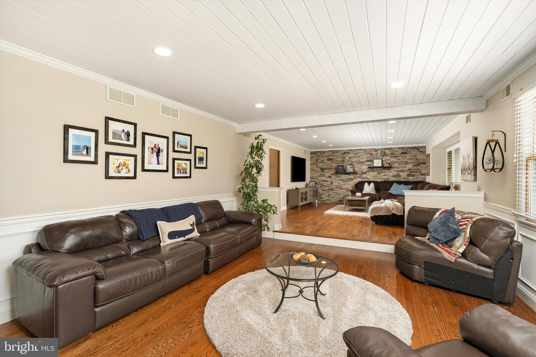 83 Oak Glen Road Howell, NJ 07731 - Photo 8 of 67