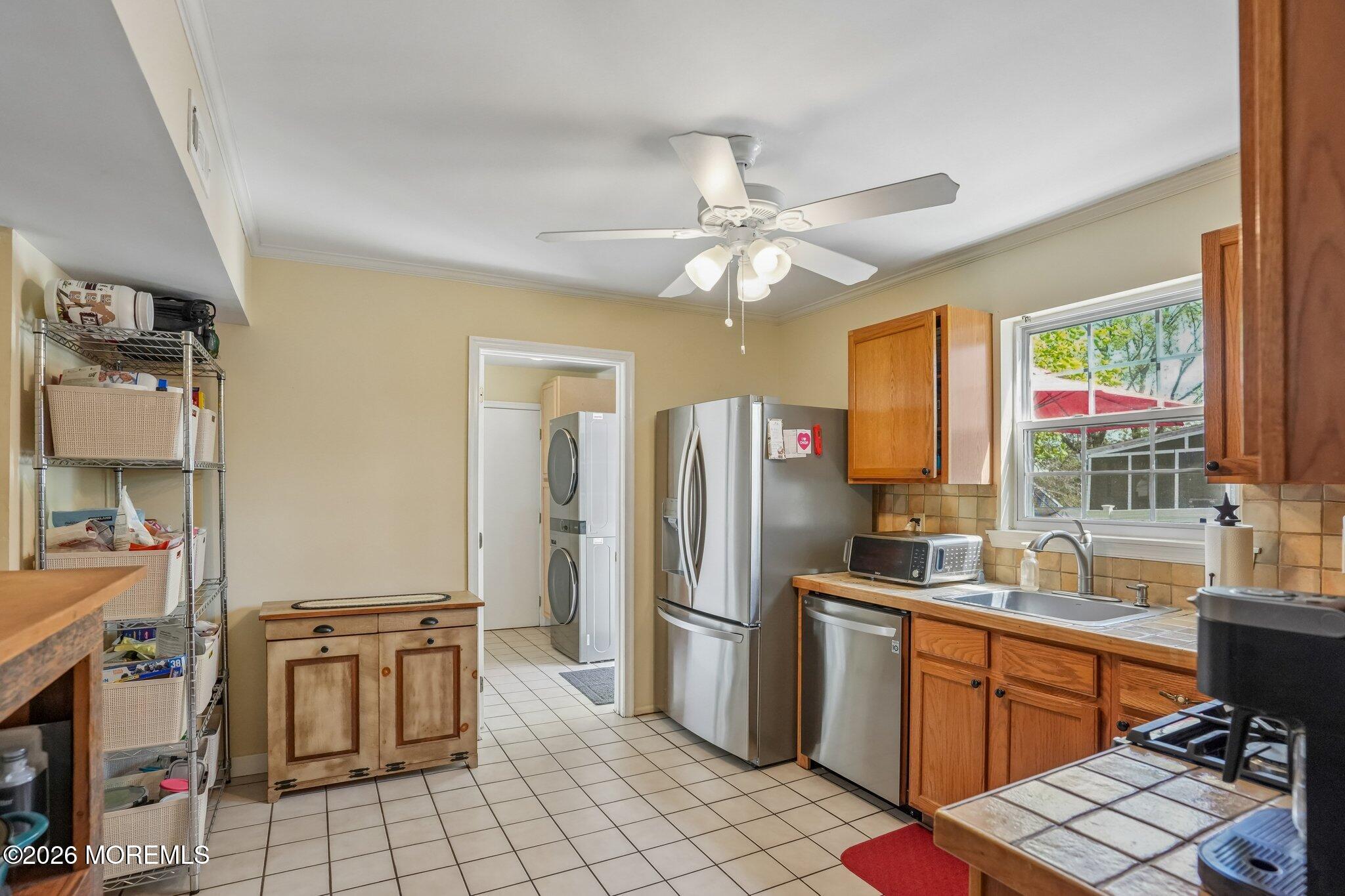 933 Delta Lane Manahawkin, NJ 08050 - Photo 11 of 27 006