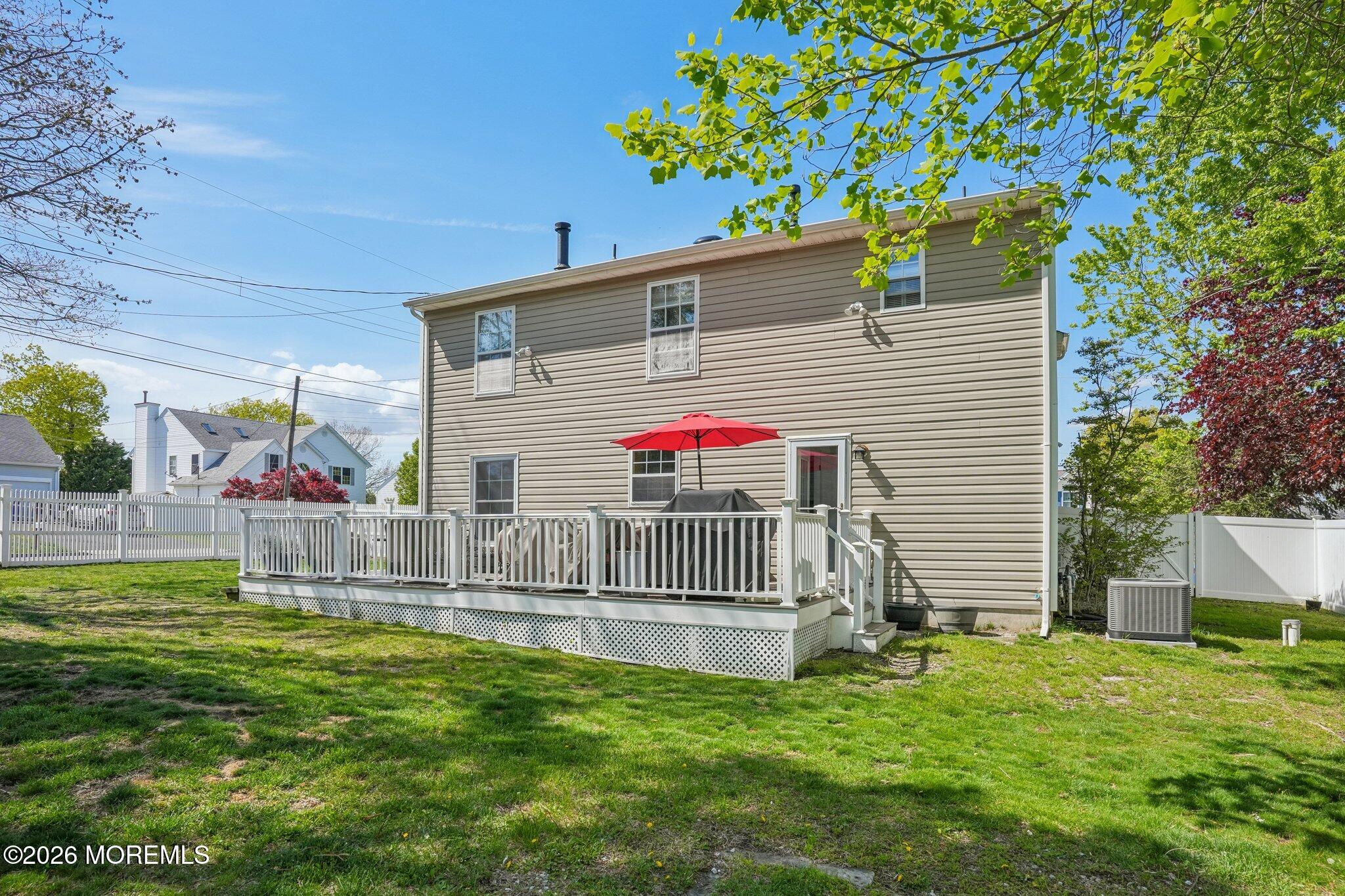 933 Delta Lane Manahawkin, NJ 08050 - Photo 26 of 27 023