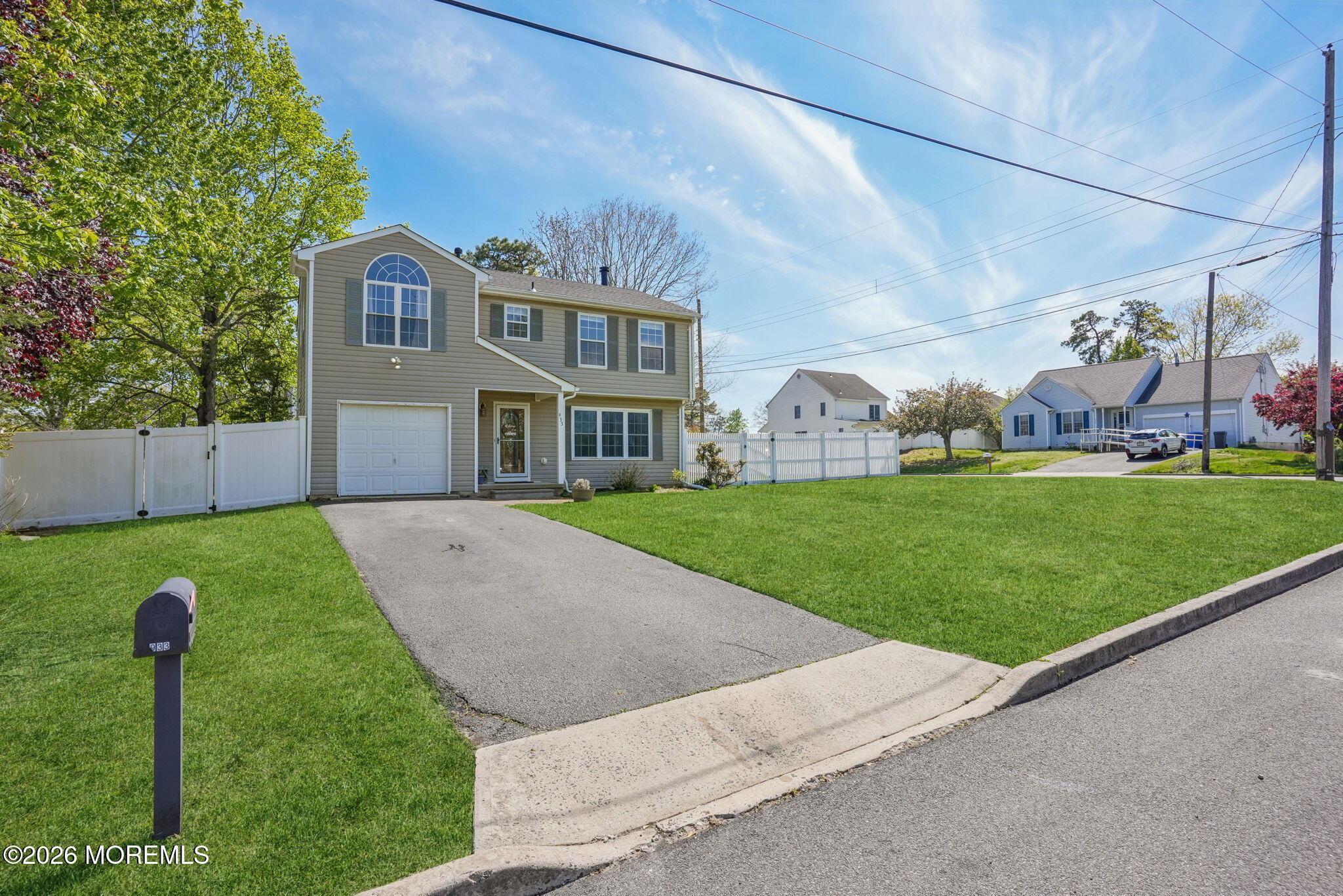 933 Delta Lane Manahawkin, NJ 08050 - Photo 3 of 27 020 (2)