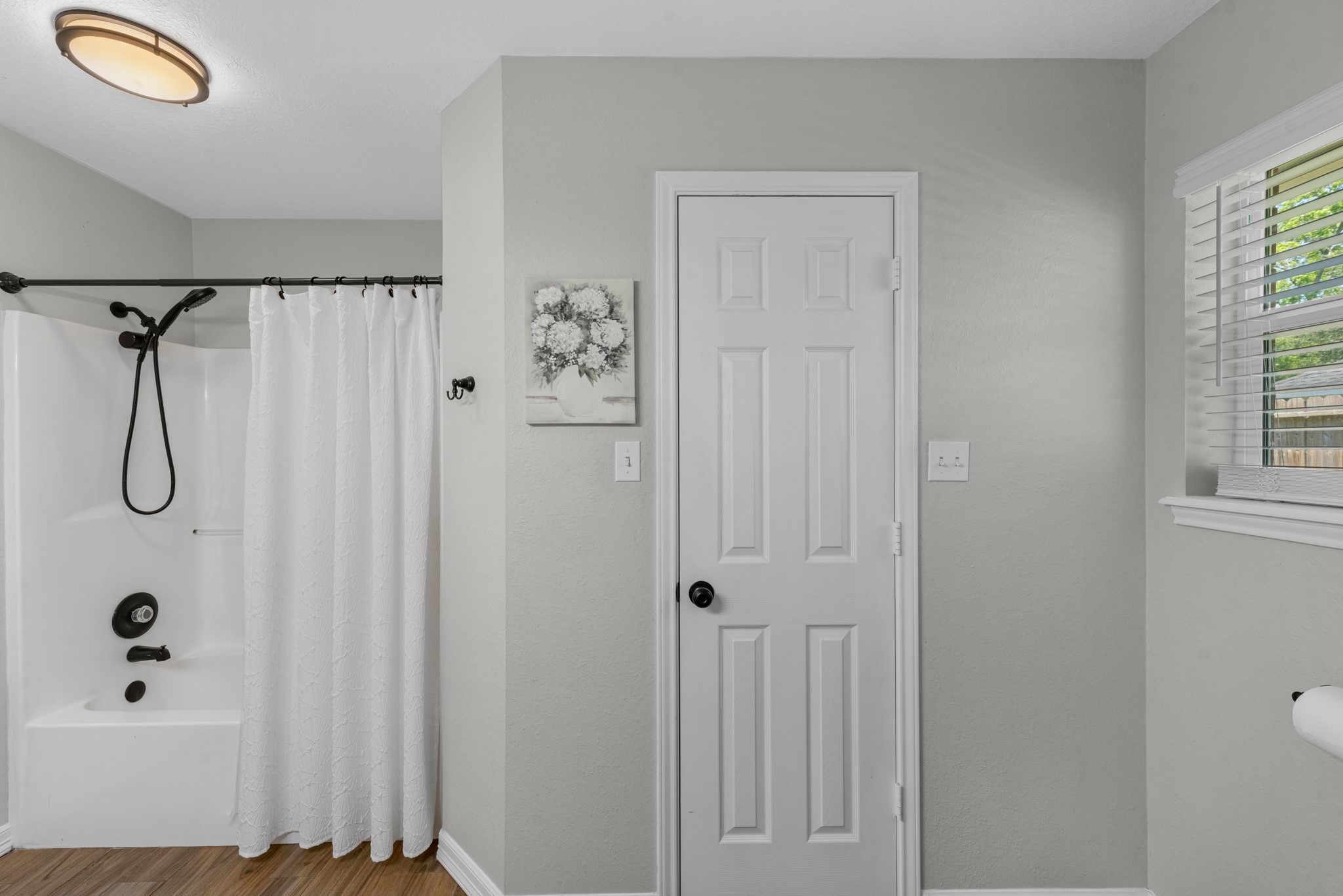 606 Walnut Street Sweeny, TX 77480 - Photo 20 of 28 a bathroom with a shower