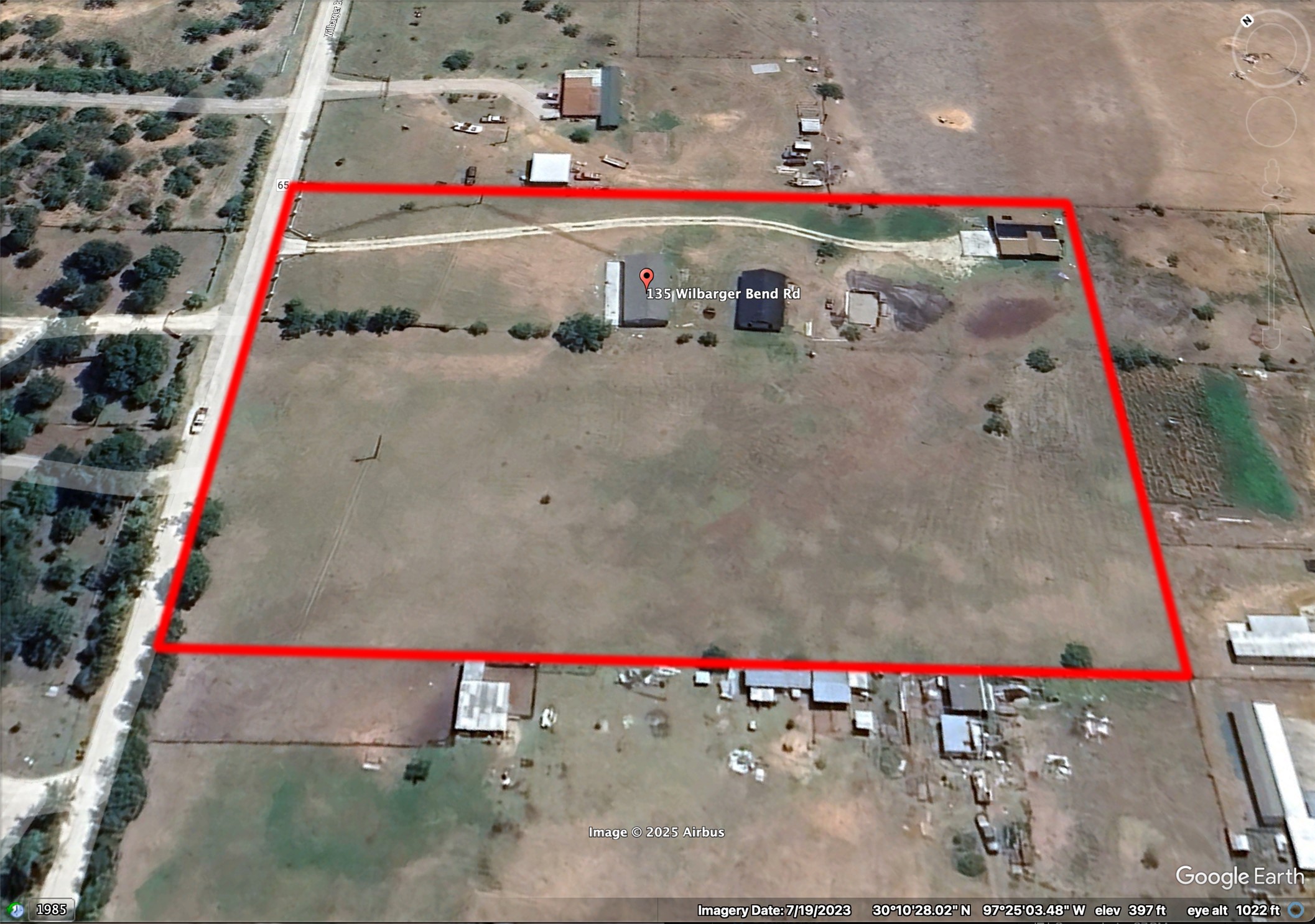 a view of utility room