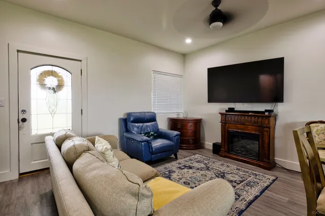 $899,900 | 135 Wilbarger Bend Road, Bastrop, TX 78602