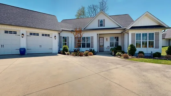 $529,000 | 1425 East 10th Street, Cookeville, TN 38501