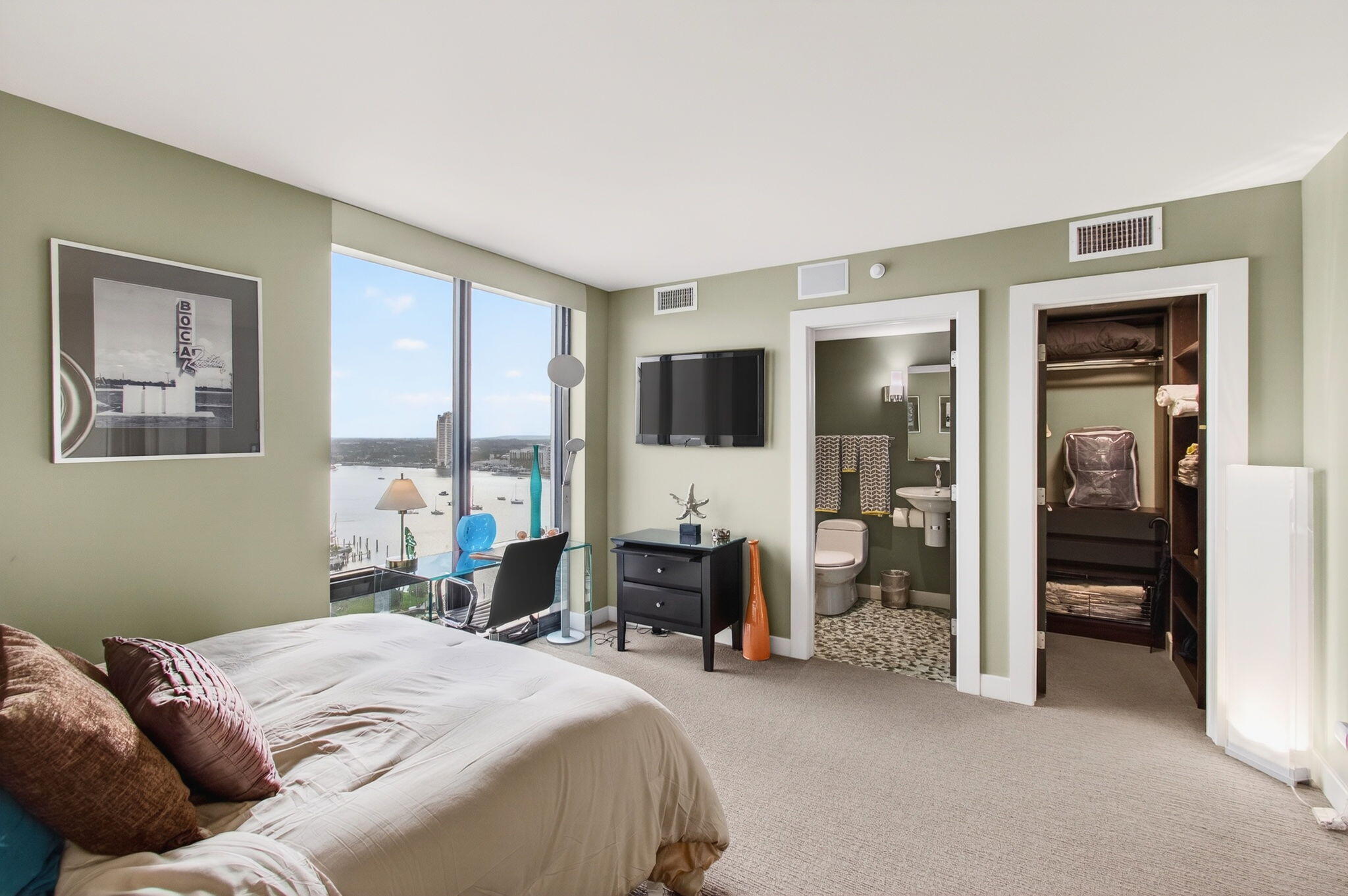 250 South Ocean Boulevard, Unit LPHA Boca Raton, FL 33432 - Photo 51 of 108 2nd En-Suite Bedroom