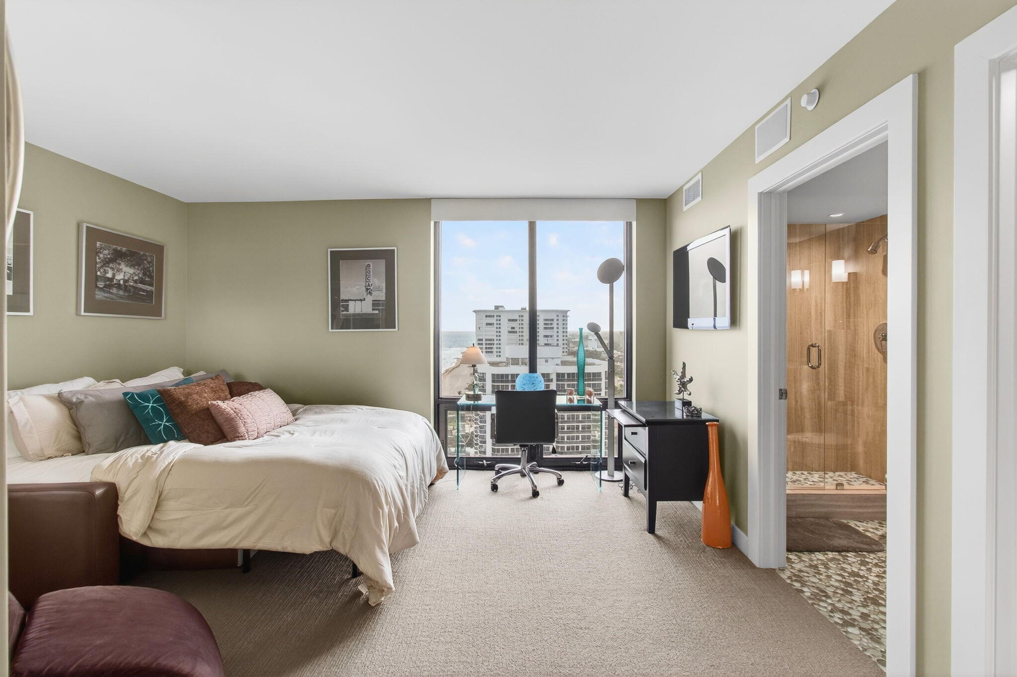 250 South Ocean Boulevard, Unit LPHA Boca Raton, FL 33432 - Photo 53 of 108 2nd En-Suite Bedroom