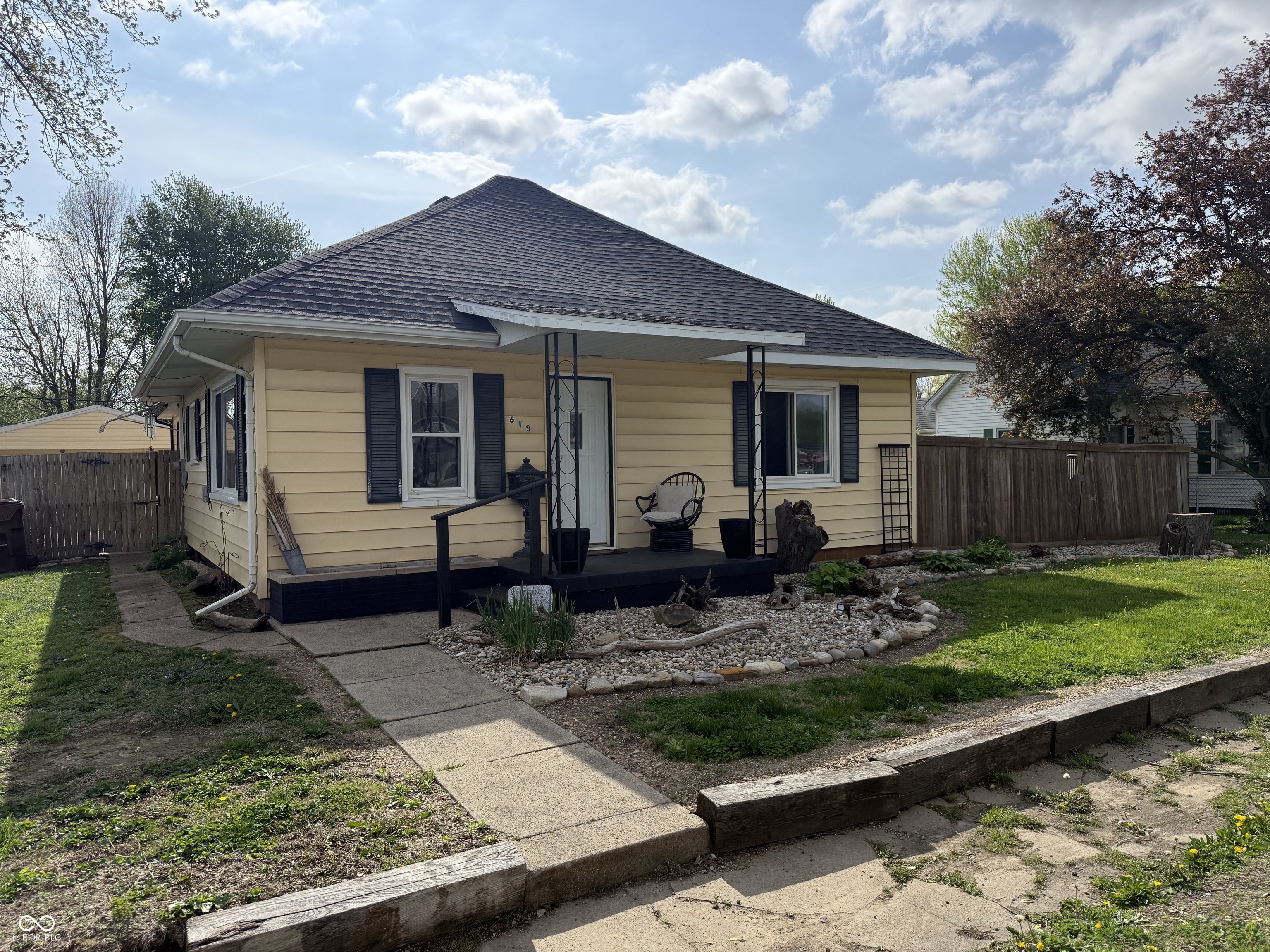 61 South West Street Rosedale, IN 47874 - Photo 3 of 18