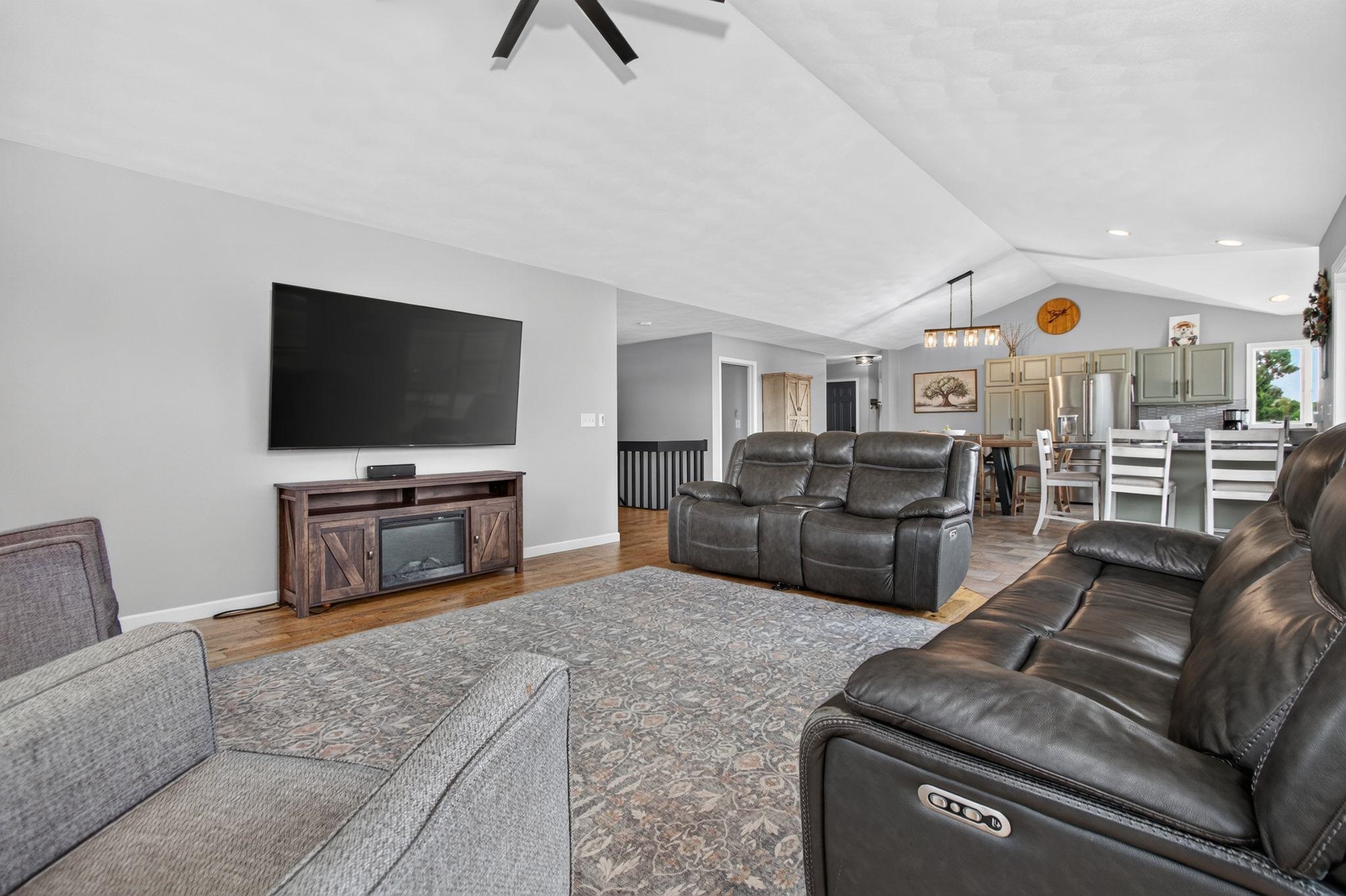 7265 County Rd D Omro, WI 54963 - Photo 10 of 69