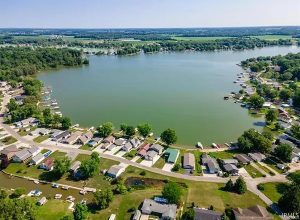 $254,900 | 2205 East 770 South, Wolcottville, IN 46795