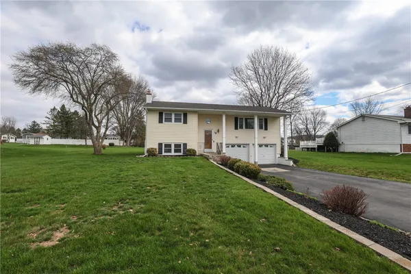 $319,900 | 18 Groff Road, Big Flats, NY 14845