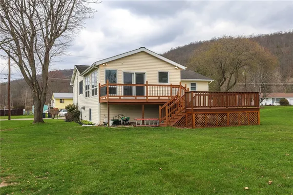 $319,900 | 18 Groff Road, Big Flats, NY 14845