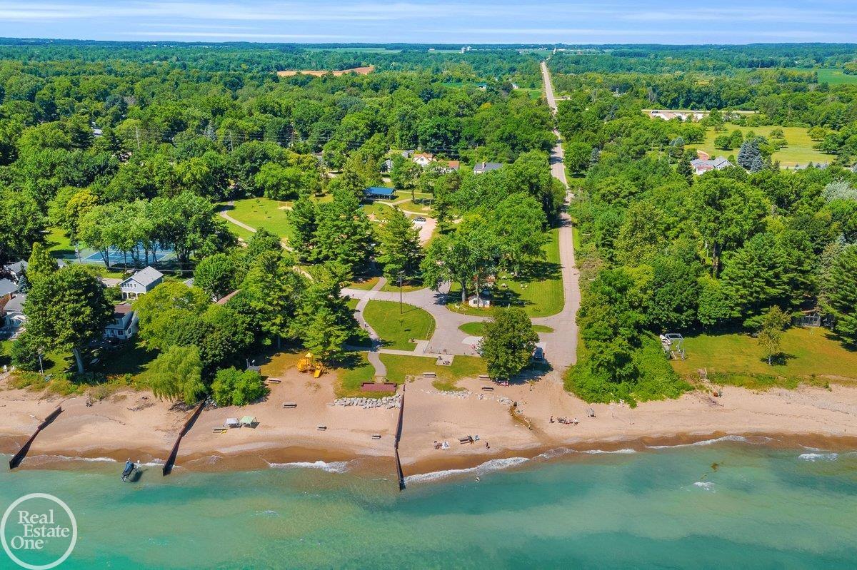3756 Pine Road Fort Gratiot, MI 48059 - Photo 33 of 33 50184883-57aca85d-f3c4-4a21-a8ef-c95921e6ab83.JPG