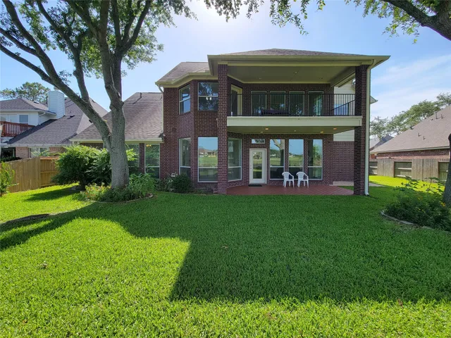 $620,000 | 3011 Taylorcrest Drive, Pearland, TX 77584
