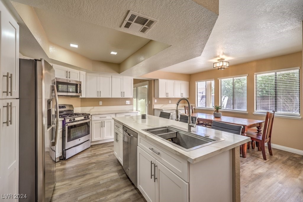 398 Rushing Creek Court Henderson, NV 89014 - Photo 15 of 31 Gallery Image 15