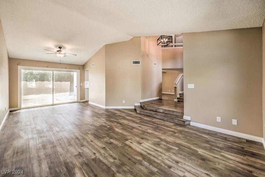 398 Rushing Creek Court Henderson, NV 89014 - Photo 7 of 31 Gallery Image 7