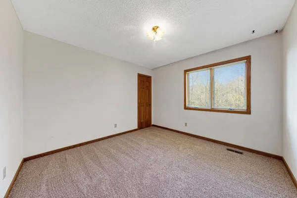 $384,900 | 840 Riverwood Place, Owatonna, MN 55060