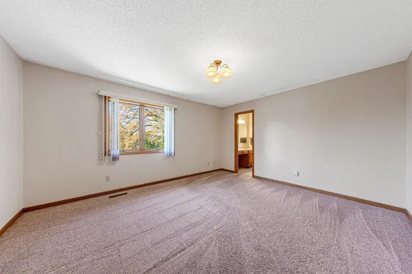 $384,900 | 840 Riverwood Place, Owatonna, MN 55060