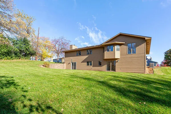 $384,900 | 840 Riverwood Place, Owatonna, MN 55060