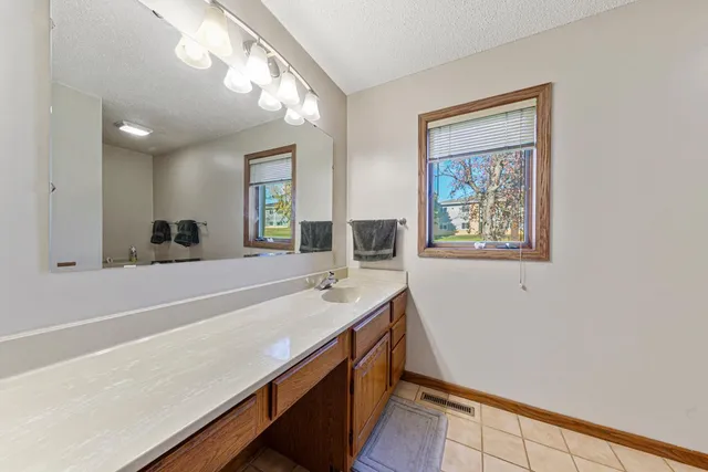 $392,000 | 840 Riverwood Place, Owatonna, MN 55060