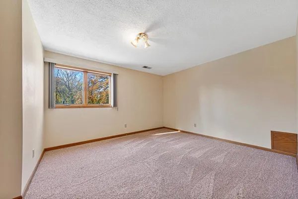 $384,900 | 840 Riverwood Place, Owatonna, MN 55060