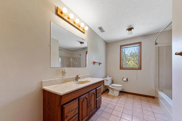 $384,900 | 840 Riverwood Place, Owatonna, MN 55060